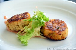 Wild Lump Crab Cakes with Sauce Marie.jpg