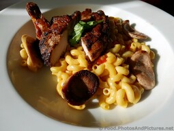 Cajun Chicken Mac and Cheese.jpg